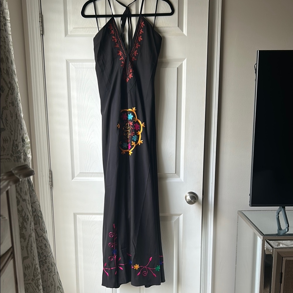 Elan Backless embroidered Maxi Dress